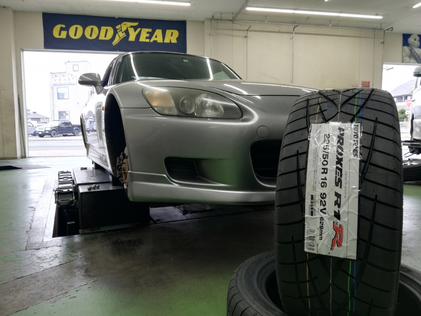 ホンダ S00 タイヤ交換 タイヤ市場高崎倉賀野店 タイヤ スタッドレス オールシーズンが安いタイヤ専門店