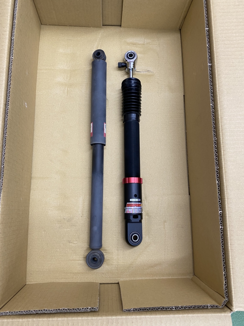 エッセ　車高調 (7).JPG