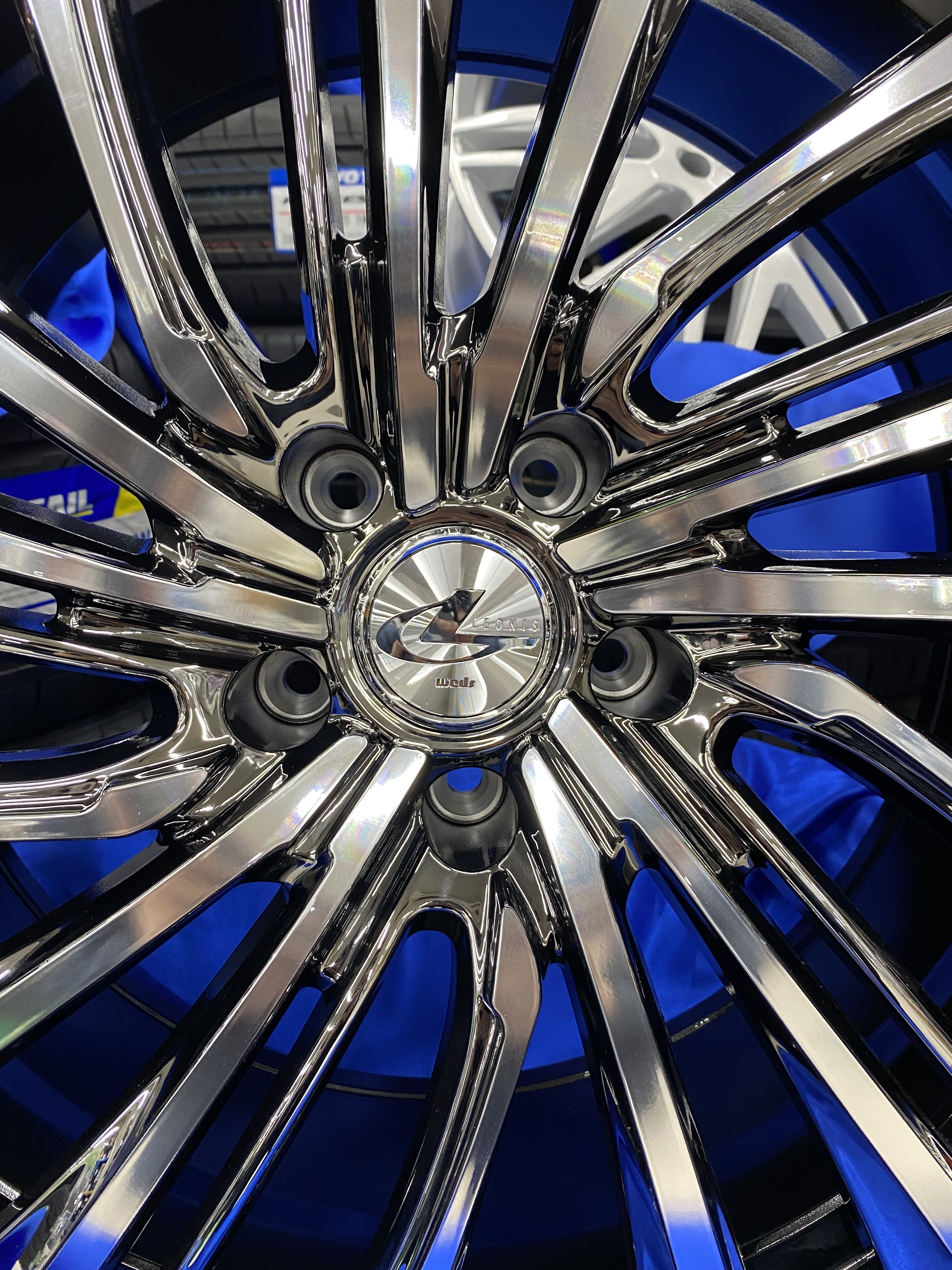 新デザイン LEONIS FS｜タイヤ市場高崎倉賀野店｜タイヤ