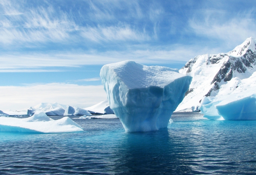 iceberg-geb70eeb84_1920.jpg