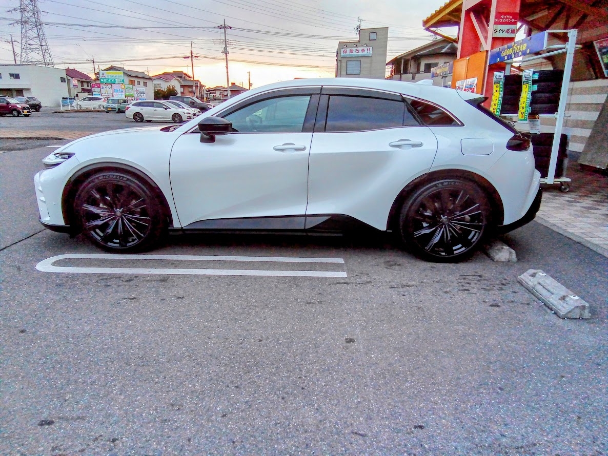 クラウン車高調 車高を下げるだけでその魅力が一気に倍増する！ クラウンクロス