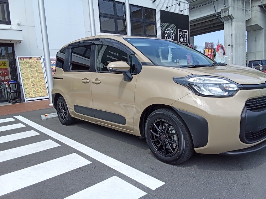 シエンタ新品アルミホイール　choco BRIDGESTONE 新型シエンタ【アルミ単品4本価格】Chronus CH-110