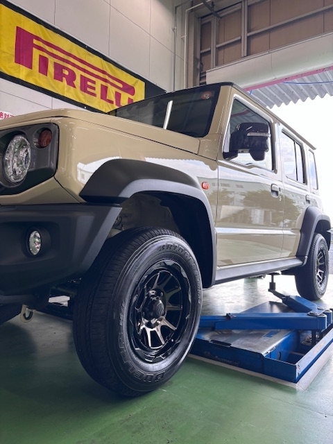 ついに来店!!新車!!ジムニーノマドのホイール交換作業!!｜タイヤ