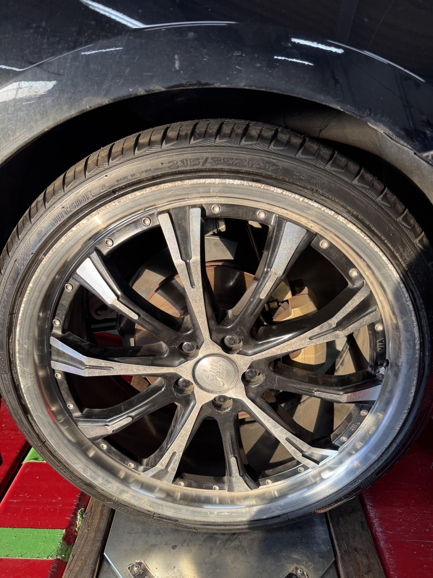 プリウス　タイヤ交換②.jpg