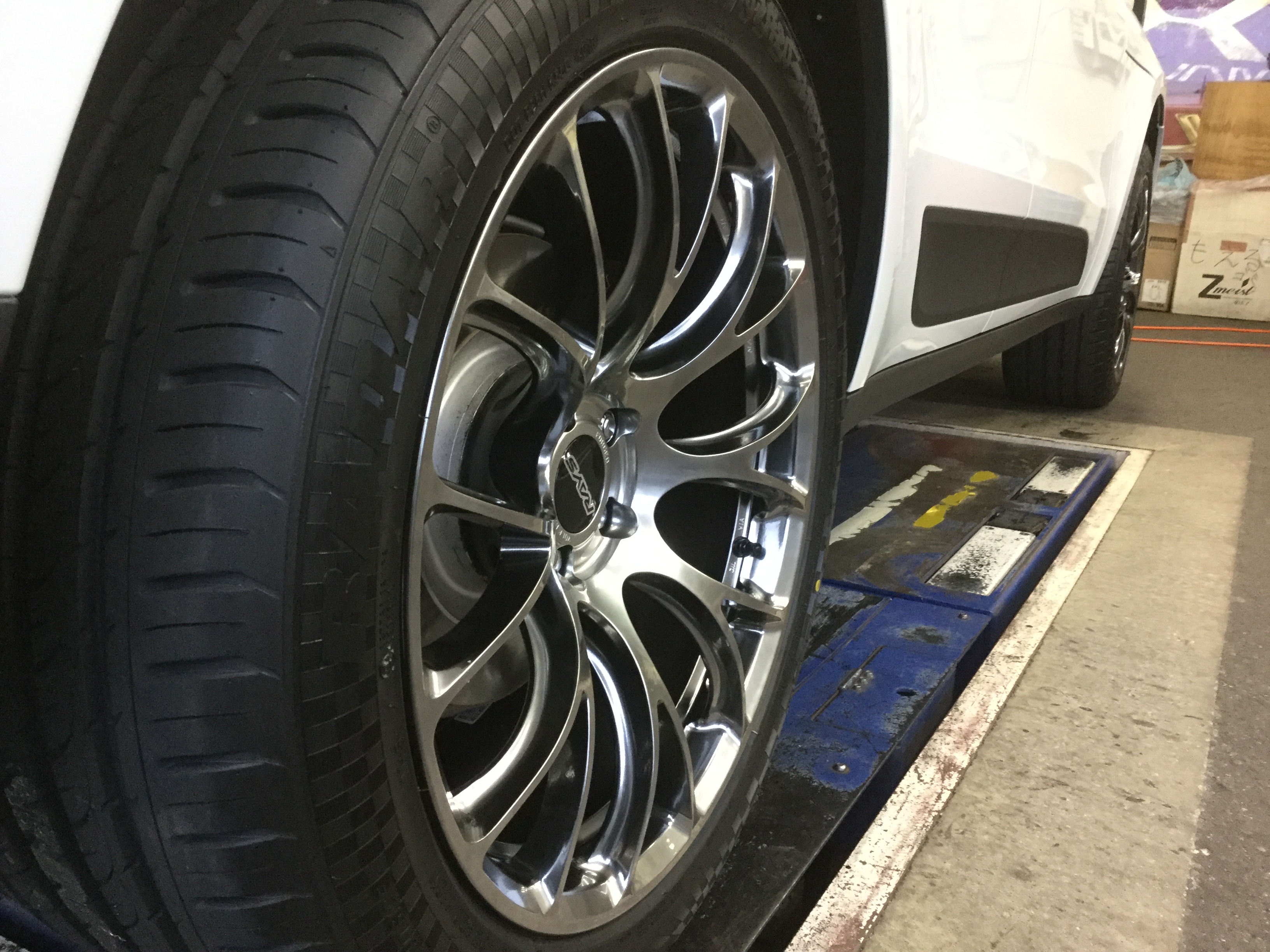 ポルシェ マカンにレイズG16！20インチ！｜タイヤ市場前橋荒牧店