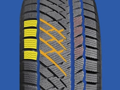 雪上路面に負けないパターンと剛性