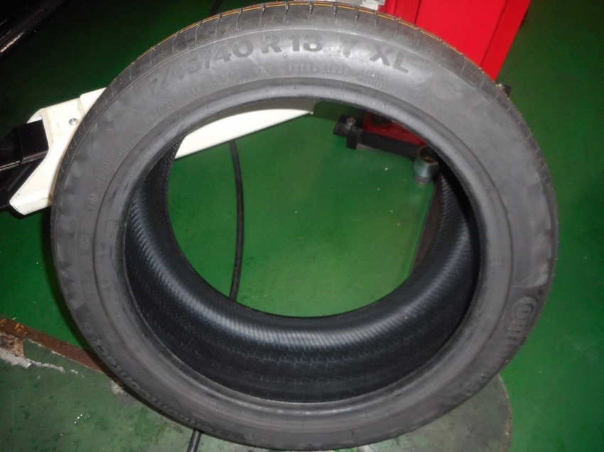 アウディタイヤ.JPG