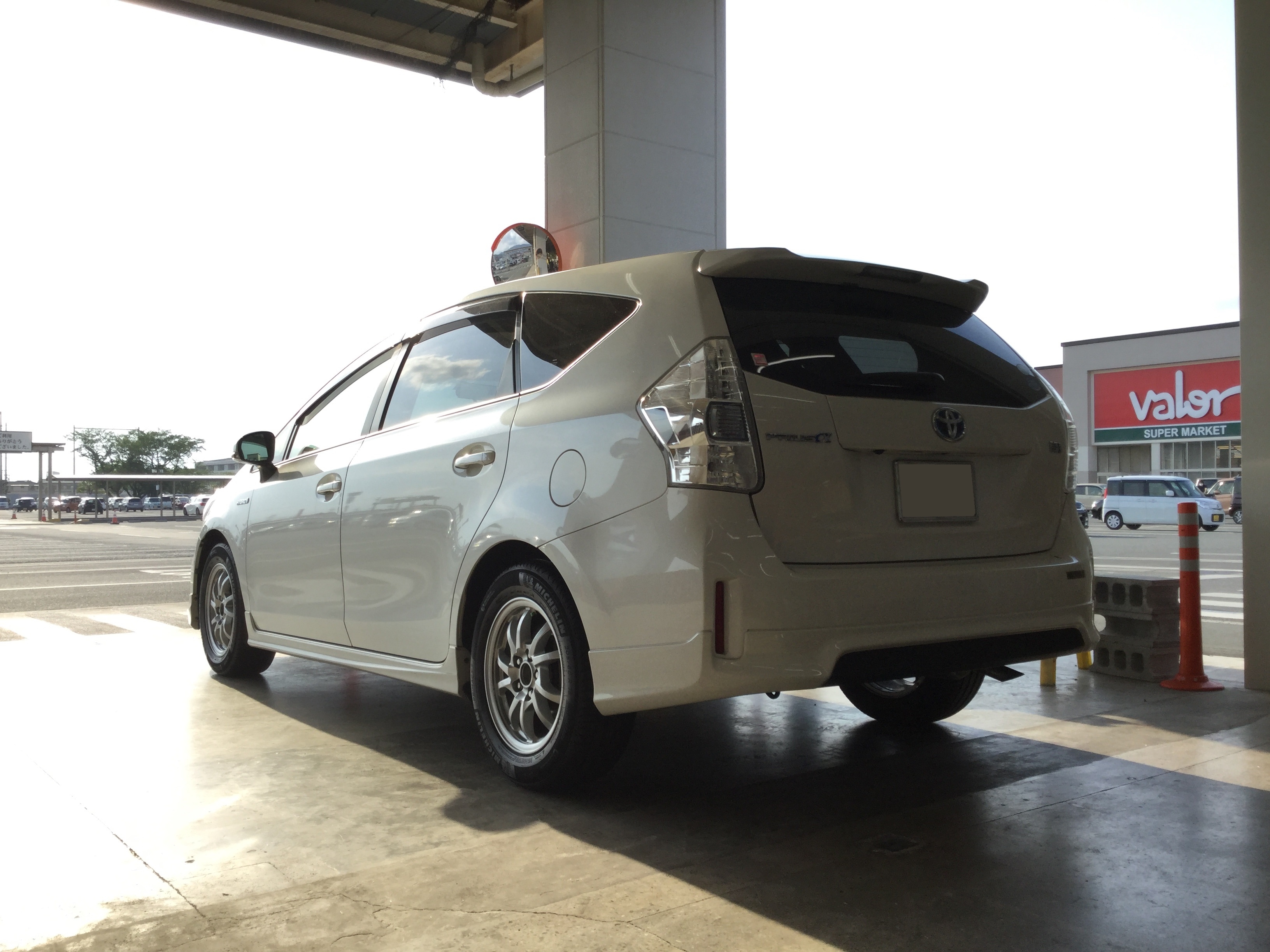 PRIUS Alpha_Primacy4_R-190513.JPG